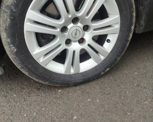 Коричневий Опель Зафіра, об'ємом двигуна 1.7 л та пробігом 232 тис. км за 8200 $, фото 49 на Automoto.ua