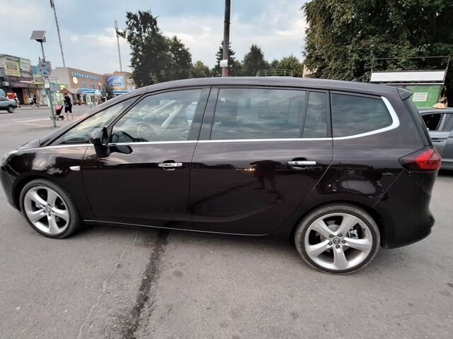 Коричневый Опель Зафира, объемом двигателя 2 л и пробегом 260 тыс. км за 10500 $, фото 6 на Automoto.ua