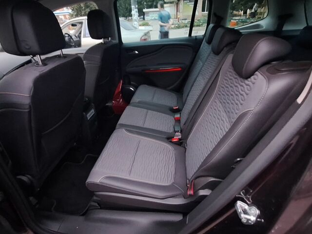 Коричневый Опель Зафира, объемом двигателя 2 л и пробегом 260 тыс. км за 10500 $, фото 2 на Automoto.ua