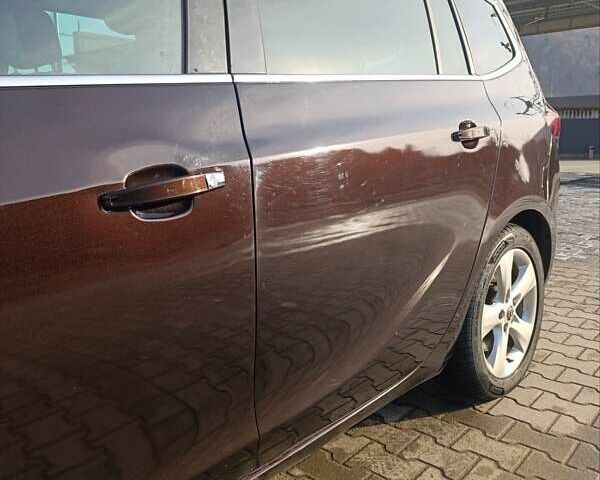 Коричневый Опель Зафира, объемом двигателя 2 л и пробегом 230 тыс. км за 10608 $, фото 8 на Automoto.ua