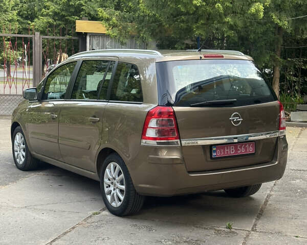 Опель Зафира 2012 в Луцке на Automoto.ua Коричневый Опель Зафира, объемом двигателя 1.6 л и пробегом 225 тыс. км за 7900 $, фото 5 на Automoto.ua
