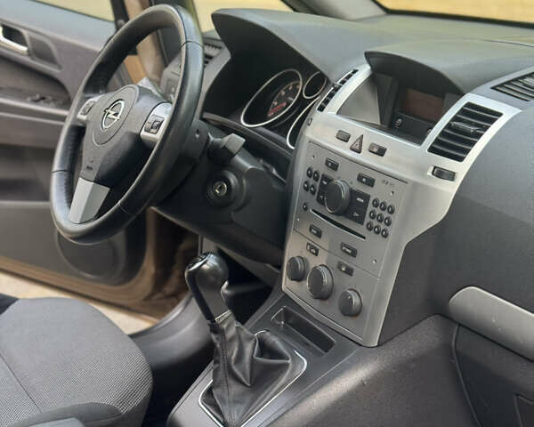 Опель Зафира 2012 в Луцке на Automoto.ua Коричневый Опель Зафира, объемом двигателя 1.6 л и пробегом 225 тыс. км за 7900 $, фото 22 на Automoto.ua