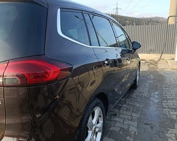 Коричневый Опель Зафира, объемом двигателя 2 л и пробегом 230 тыс. км за 10608 $, фото 5 на Automoto.ua