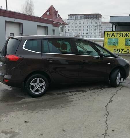 Коричневый Опель Зафира, объемом двигателя 1.6 л и пробегом 211 тыс. км за 9500 $, фото 7 на Automoto.ua