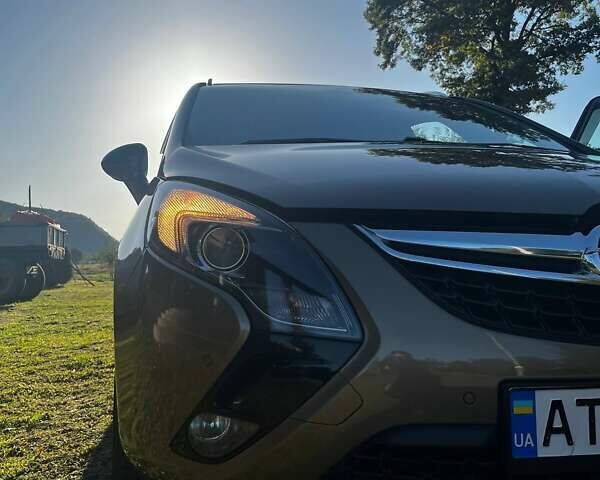 Опель Зафира 2014 в Ивано-Франковске на Automoto.ua Коричневый Опель Зафира, объемом двигателя 1.96 л и пробегом 218 тыс. км за 10350 $, фото 15 на Automoto.ua
