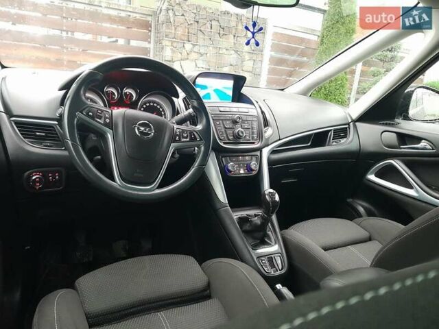 Коричневый Опель Зафира, объемом двигателя 1.6 л и пробегом 272 тыс. км за 8300 $, фото 9 на Automoto.ua
