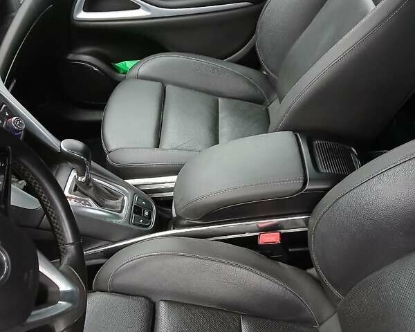 Коричневий Опель Зафіра, об'ємом двигуна 2 л та пробігом 200 тис. км за 14800 $, фото 5 на Automoto.ua