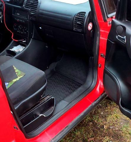 Червоний Опель Зафіра, об'ємом двигуна 1.8 л та пробігом 330 тис. км за 3800 $, фото 8 на Automoto.ua