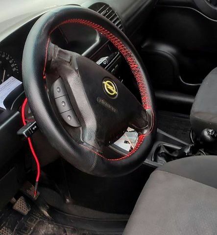 Червоний Опель Зафіра, об'ємом двигуна 1.8 л та пробігом 330 тис. км за 3800 $, фото 6 на Automoto.ua