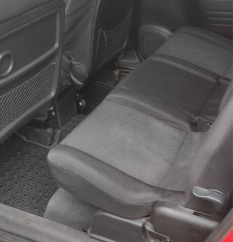 Красный Опель Зафира, объемом двигателя 1.8 л и пробегом 330 тыс. км за 3800 $, фото 5 на Automoto.ua