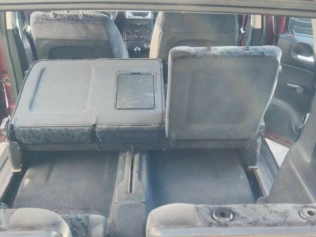 Красный Опель Зафира, объемом двигателя 1.6 л и пробегом 290 тыс. км за 3600 $, фото 5 на Automoto.ua