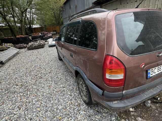 Красный Опель Зафира, объемом двигателя 1.6 л и пробегом 320 тыс. км за 2771 $, фото 3 на Automoto.ua