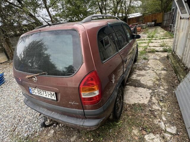 Красный Опель Зафира, объемом двигателя 1.6 л и пробегом 320 тыс. км за 2771 $, фото 4 на Automoto.ua