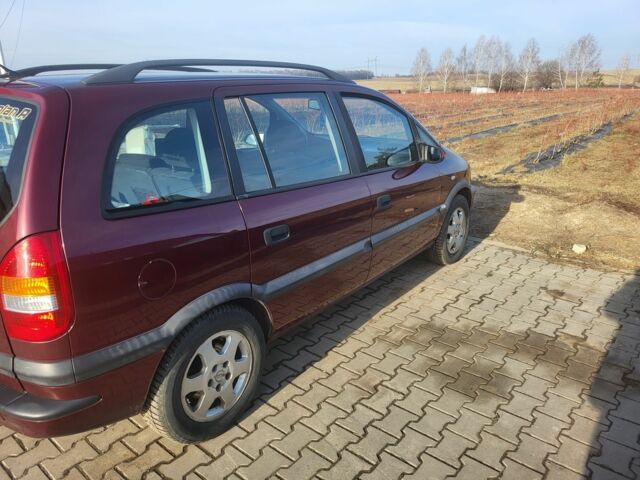 Красный Опель Зафира, объемом двигателя 1.8 л и пробегом 295 тыс. км за 2374 $, фото 2 на Automoto.ua