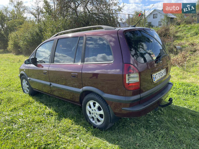 Красный Опель Зафира, объемом двигателя 2.2 л и пробегом 303 тыс. км за 4300 $, фото 2 на Automoto.ua