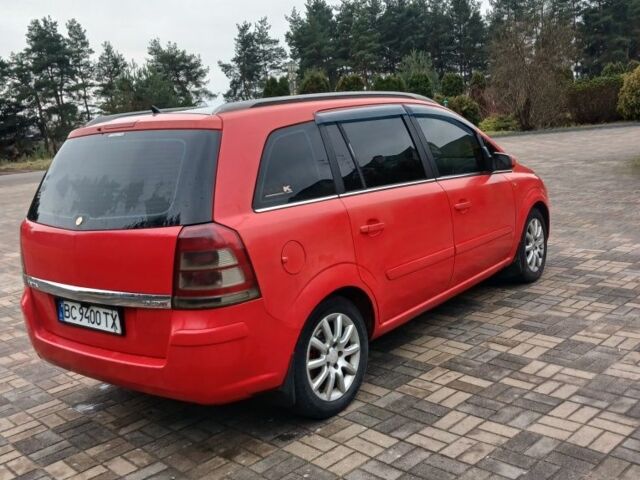 Красный Опель Зафира, объемом двигателя 1.9 л и пробегом 287 тыс. км за 3700 $, фото 4 на Automoto.ua