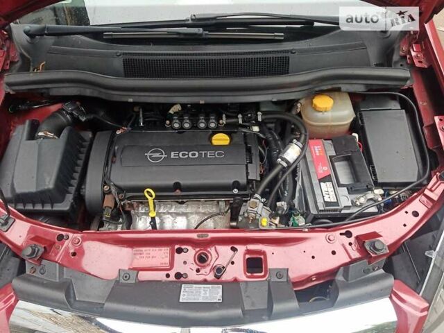 Червоний Опель Зафіра, об'ємом двигуна 1.8 л та пробігом 247 тис. км за 6000 $, фото 1 на Automoto.ua
