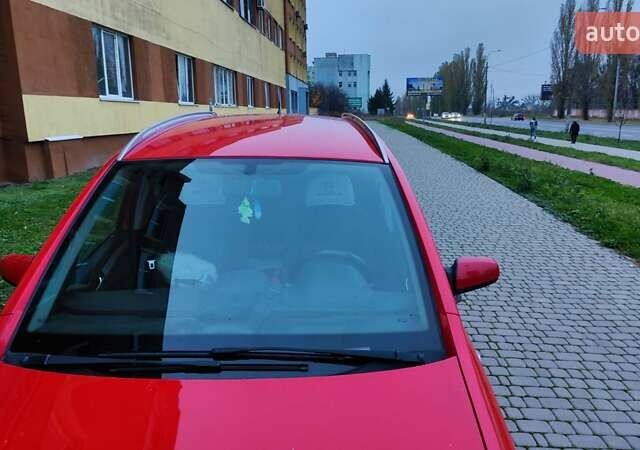 Красный Опель Зафира, объемом двигателя 1.9 л и пробегом 375 тыс. км за 4900 $, фото 5 на Automoto.ua