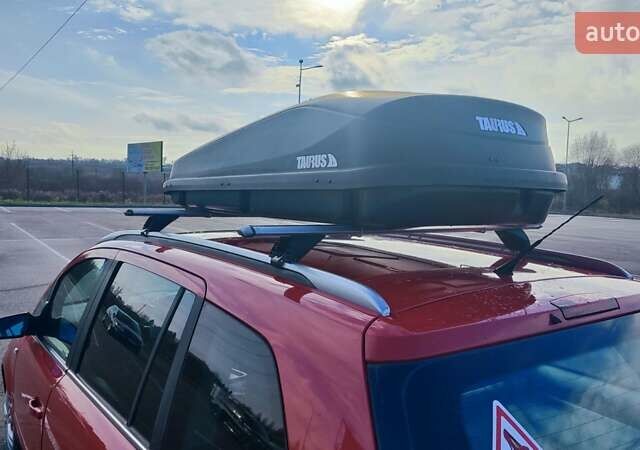 Красный Опель Зафира, объемом двигателя 1.9 л и пробегом 375 тыс. км за 4900 $, фото 3 на Automoto.ua