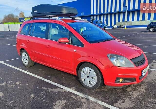 Красный Опель Зафира, объемом двигателя 1.9 л и пробегом 375 тыс. км за 4900 $, фото 7 на Automoto.ua