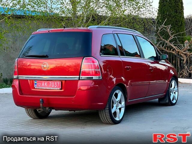 Красный Опель Зафира, объемом двигателя 18 л и пробегом 224 тыс. км за 7550 $, фото 5 на Automoto.ua