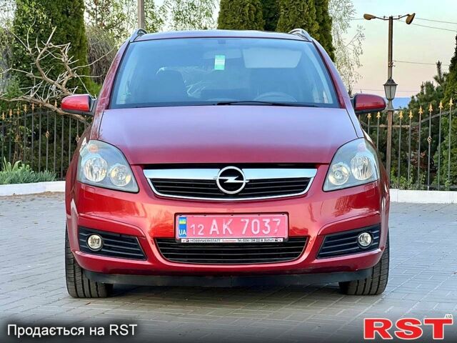 Красный Опель Зафира, объемом двигателя 18 л и пробегом 224 тыс. км за 7550 $, фото 1 на Automoto.ua