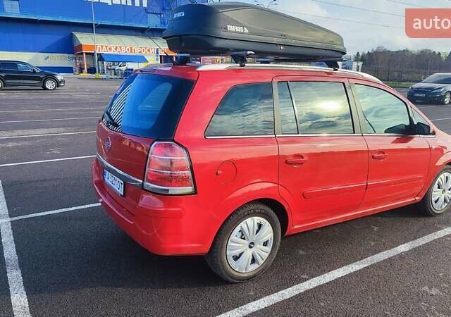 Красный Опель Зафира, объемом двигателя 1.9 л и пробегом 375 тыс. км за 4900 $, фото 9 на Automoto.ua