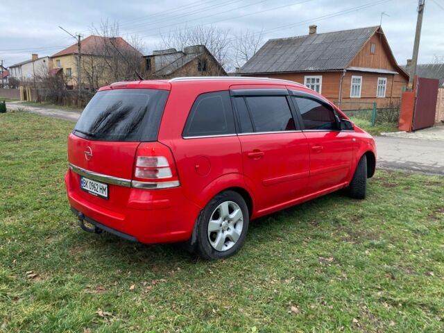 Красный Опель Зафира, объемом двигателя 1.7 л и пробегом 256 тыс. км за 6000 $, фото 1 на Automoto.ua