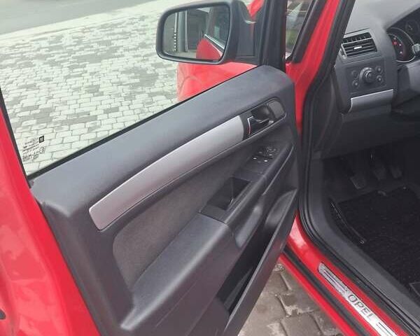 Красный Опель Зафира, объемом двигателя 1.69 л и пробегом 270 тыс. км за 6700 $, фото 19 на Automoto.ua