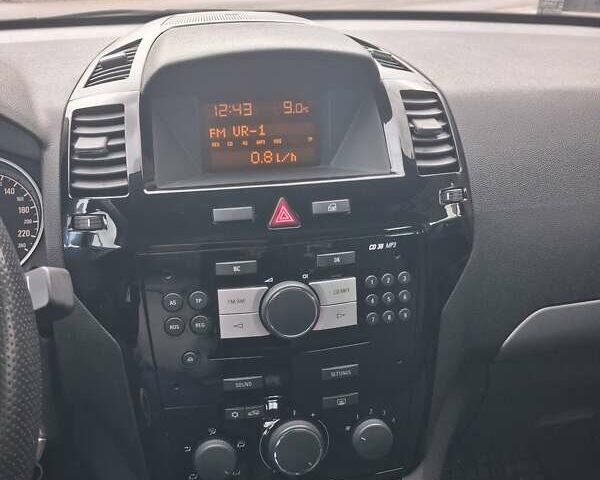 Красный Опель Зафира, объемом двигателя 1.69 л и пробегом 270 тыс. км за 6700 $, фото 20 на Automoto.ua