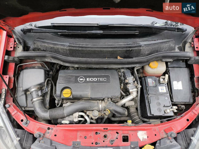 Опель Зафіра 2011 у Києві на Automoto.ua Червоний Опель Зафіра, об'ємом двигуна 1.69 л та пробігом 184 тис. км за 7600 $, фото 4 на Automoto.ua