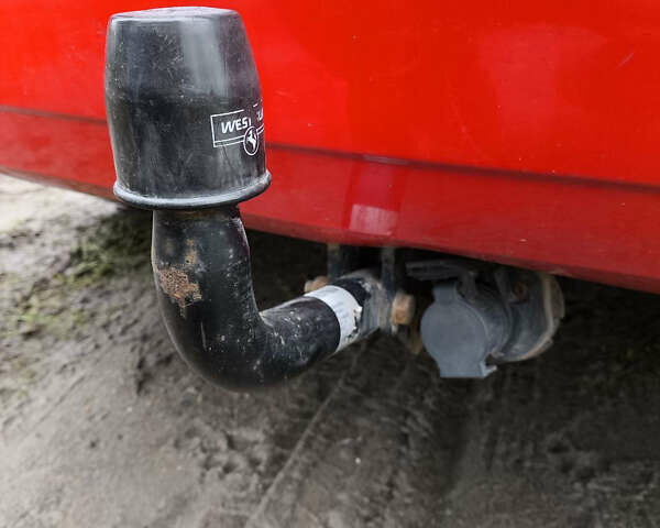 Опель Зафіра 2011 у Києві на Automoto.ua Червоний Опель Зафіра, об'ємом двигуна 1.69 л та пробігом 184 тис. км за 7600 $, фото 8 на Automoto.ua