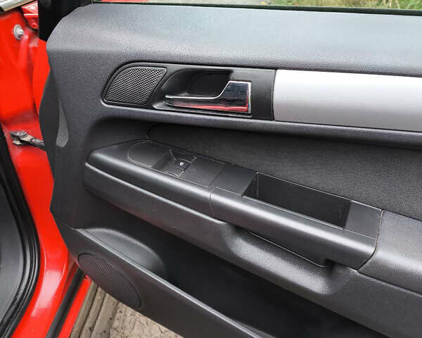 Опель Зафіра 2011 у Києві на Automoto.ua Червоний Опель Зафіра, об'ємом двигуна 1.69 л та пробігом 184 тис. км за 7600 $, фото 7 на Automoto.ua