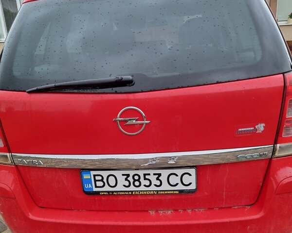 Красный Опель Зафира, объемом двигателя 1.69 л и пробегом 30 тыс. км за 6500 $, фото 2 на Automoto.ua