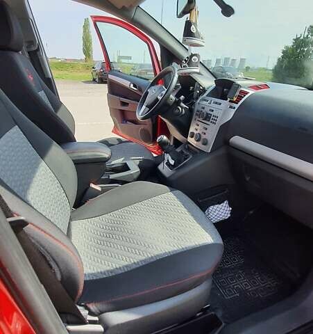 Красный Опель Зафира, объемом двигателя 1.7 л и пробегом 205 тыс. км за 7990 $, фото 29 на Automoto.ua