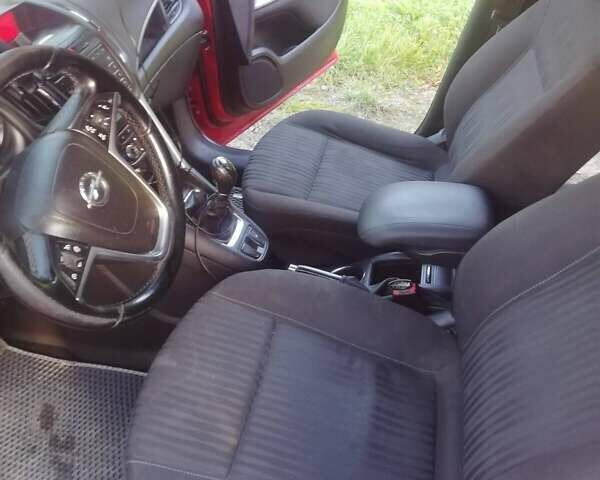 Червоний Опель Зафіра, об'ємом двигуна 2 л та пробігом 291 тис. км за 7999 $, фото 10 на Automoto.ua