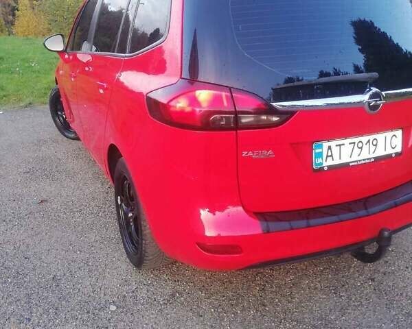 Червоний Опель Зафіра, об'ємом двигуна 2 л та пробігом 291 тис. км за 7999 $, фото 4 на Automoto.ua