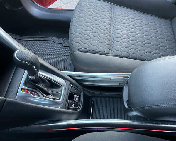 Красный Опель Зафира, объемом двигателя 1.6 л и пробегом 146 тыс. км за 10699 $, фото 26 на Automoto.ua