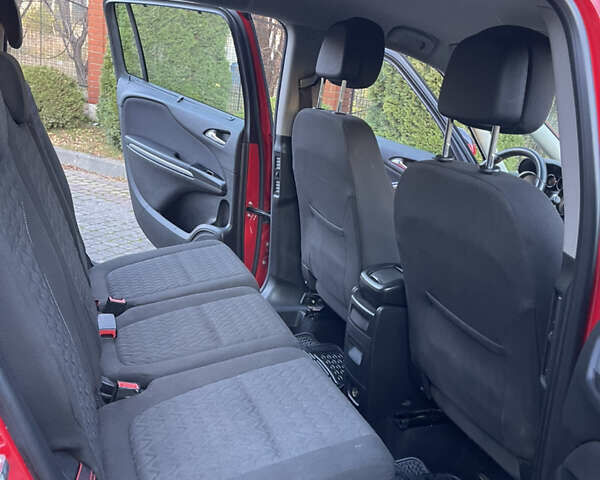 Красный Опель Зафира, объемом двигателя 1.6 л и пробегом 146 тыс. км за 10699 $, фото 32 на Automoto.ua