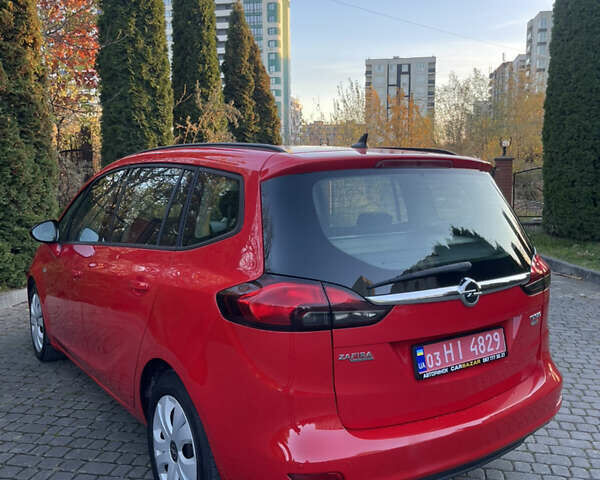 Красный Опель Зафира, объемом двигателя 1.6 л и пробегом 146 тыс. км за 10699 $, фото 12 на Automoto.ua