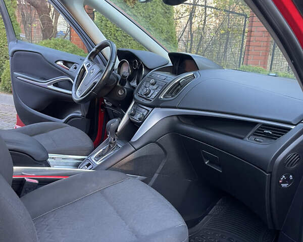 Красный Опель Зафира, объемом двигателя 1.6 л и пробегом 146 тыс. км за 10699 $, фото 31 на Automoto.ua