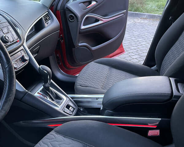 Красный Опель Зафира, объемом двигателя 1.6 л и пробегом 146 тыс. км за 10699 $, фото 27 на Automoto.ua