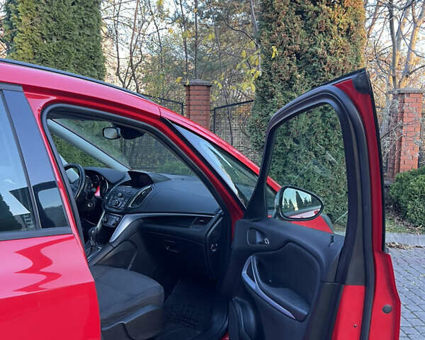 Красный Опель Зафира, объемом двигателя 1.6 л и пробегом 146 тыс. км за 10699 $, фото 29 на Automoto.ua