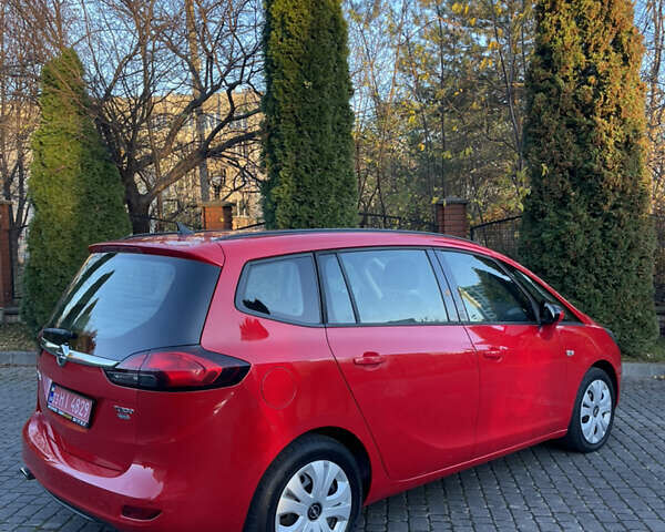 Красный Опель Зафира, объемом двигателя 1.6 л и пробегом 146 тыс. км за 10699 $, фото 8 на Automoto.ua