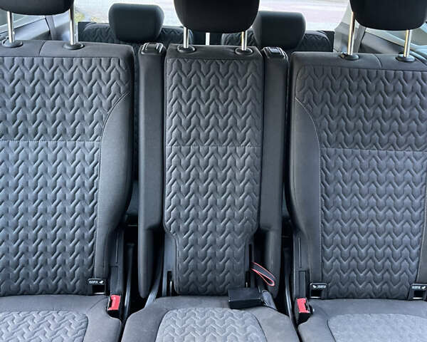 Красный Опель Зафира, объемом двигателя 1.6 л и пробегом 146 тыс. км за 10699 $, фото 39 на Automoto.ua