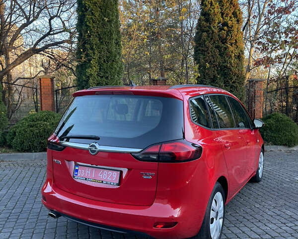 Красный Опель Зафира, объемом двигателя 1.6 л и пробегом 146 тыс. км за 10699 $, фото 9 на Automoto.ua