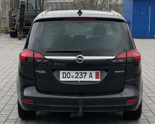 Красный Опель Зафира, объемом двигателя 0 л и пробегом 203 тыс. км за 10300 $, фото 5 на Automoto.ua