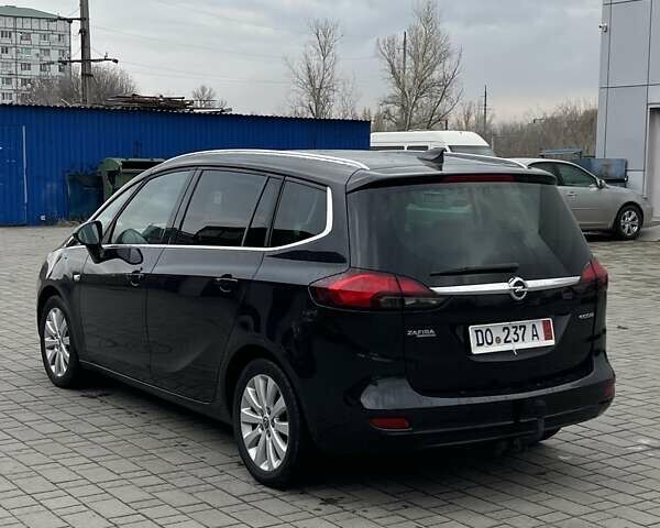 Красный Опель Зафира, объемом двигателя 0 л и пробегом 203 тыс. км за 10300 $, фото 3 на Automoto.ua