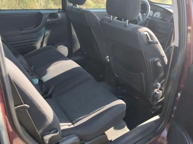 Красный Опель Зафира, объемом двигателя 2.2 л и пробегом 220 тыс. км за 2000 $, фото 17 на Automoto.ua