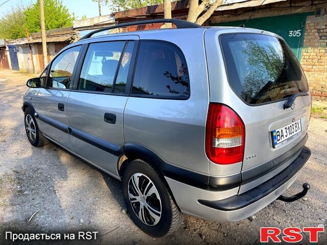 Опель Зафира, объемом двигателя 2 л и пробегом 268 тыс. км за 3800 $, фото 2 на Automoto.ua